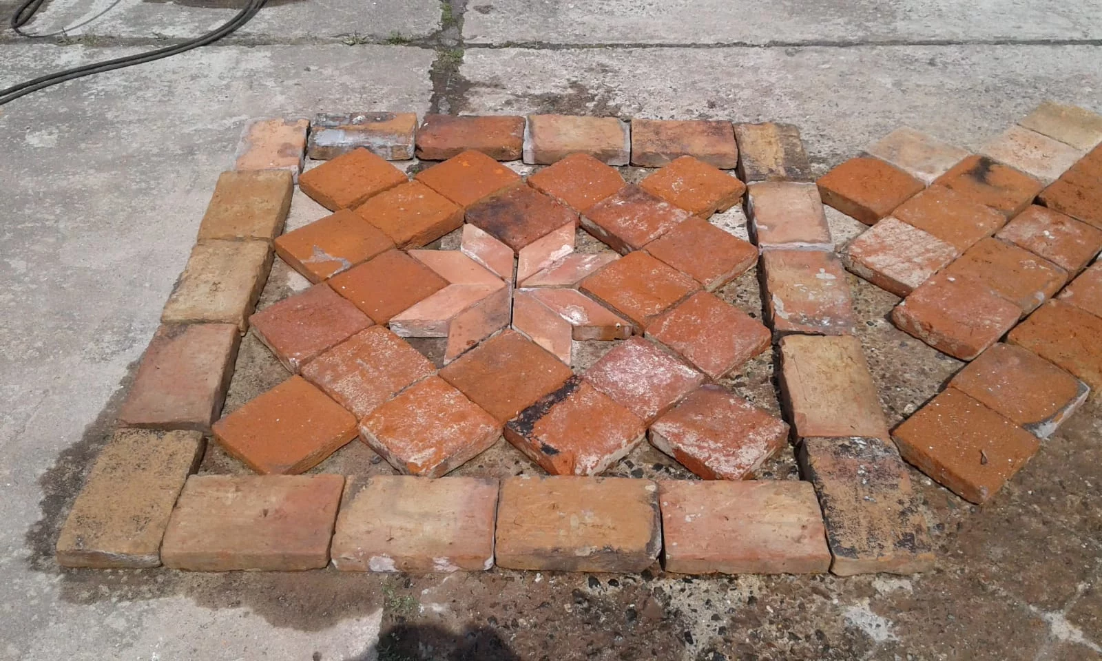 Original deutscher Terrakotta / Ziegel Mosaikboden – Bild 5