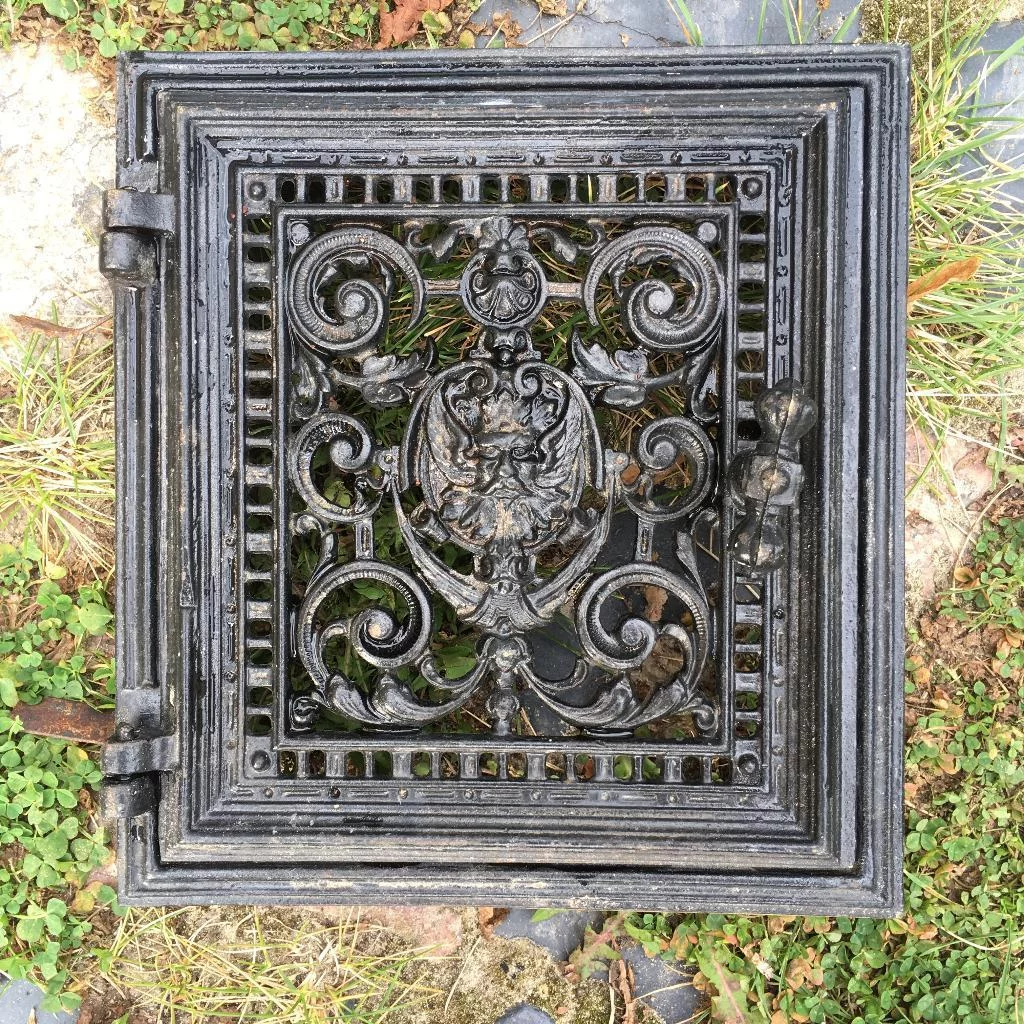 Set Nr. 02 Gusseisen Kachelofentüren Gründerzeit – Bild 2