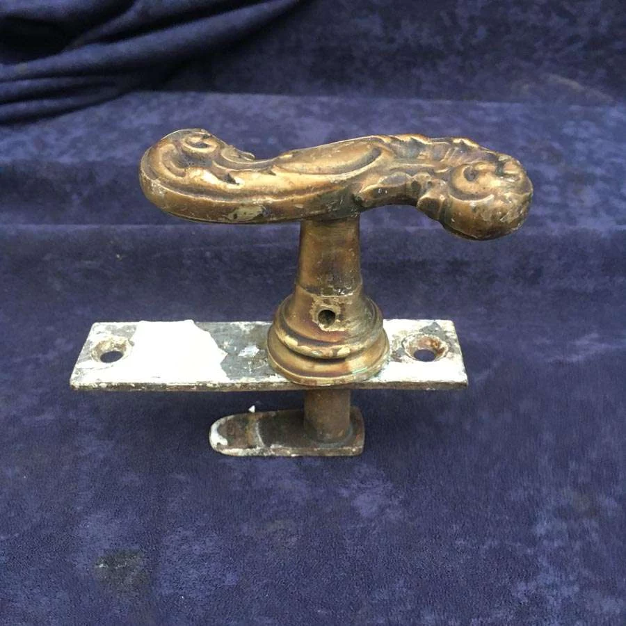 Fensterolive Nr. 126 Gründerzeit Neo Barock Messing – Bild 6