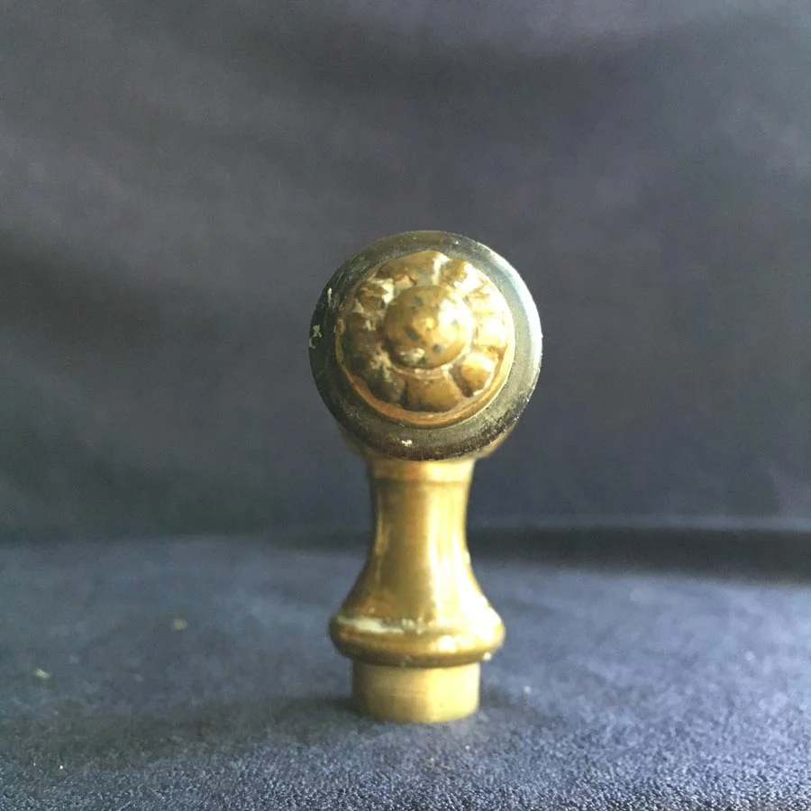 Fensterolive Nr. 106 Gründerzeit Messing / Horn – Bild 3