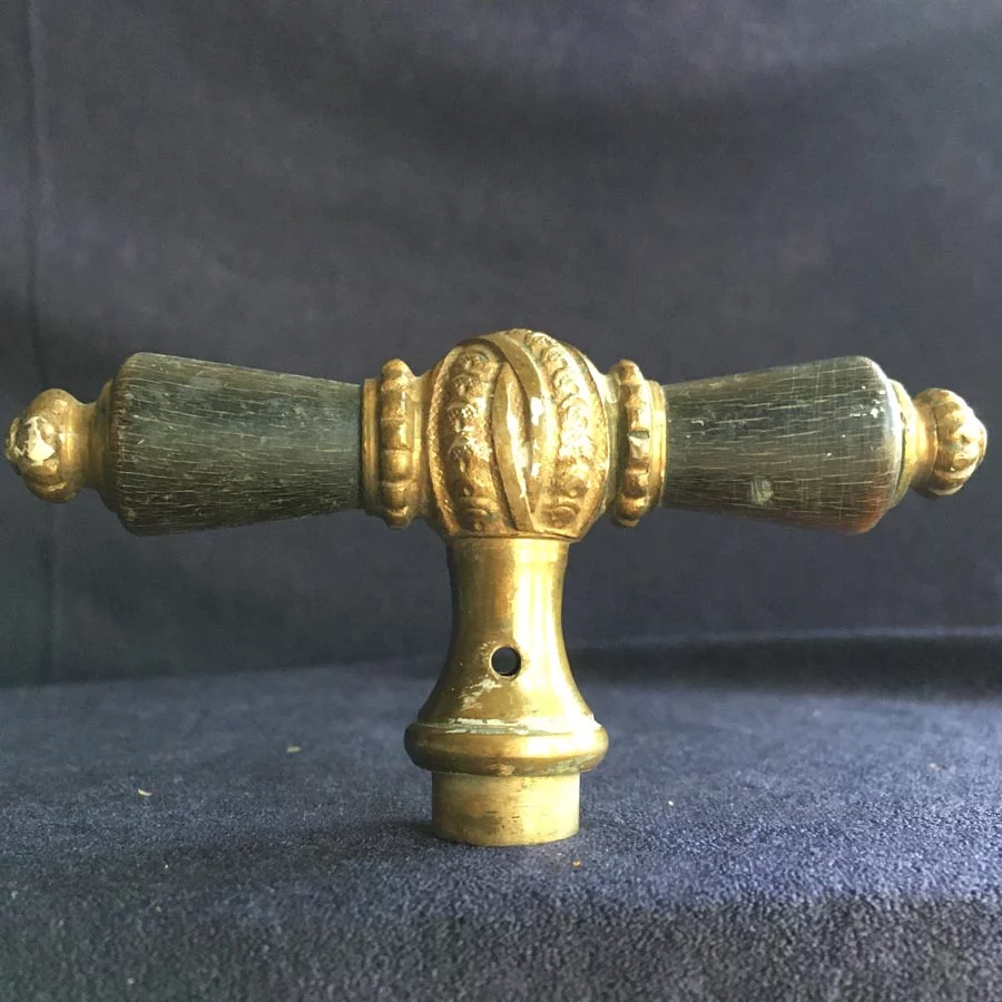 Fensterolive Nr. 106 Gründerzeit Messing / Horn – Bild 4