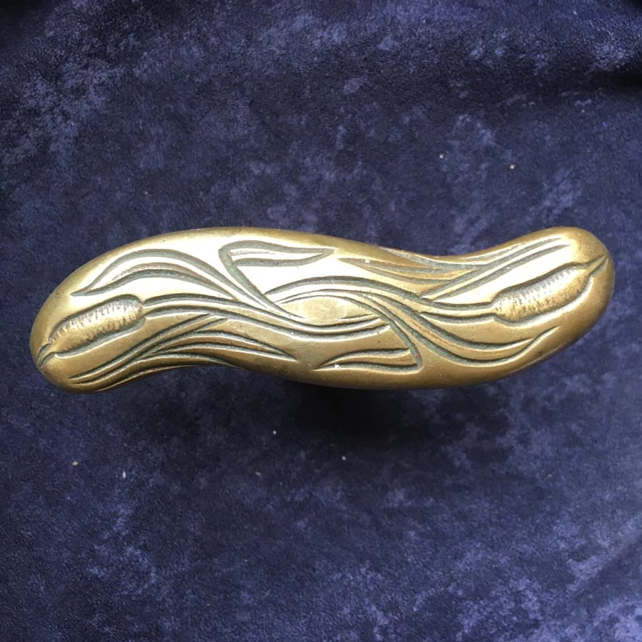 Fensterolive Nr. 112 Jugendstil Messing mit Schilf Ornament – Bild 2