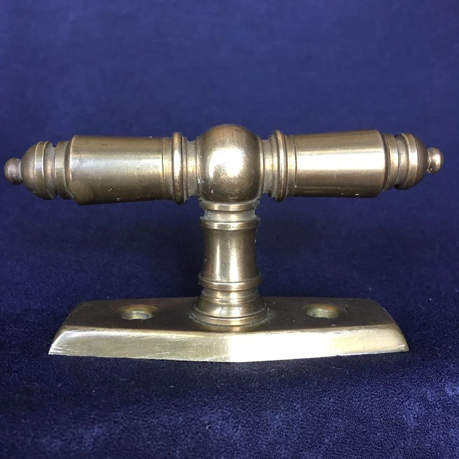 Fensterolive Nr. 144 Gründerzeit Messing / Horn Modern