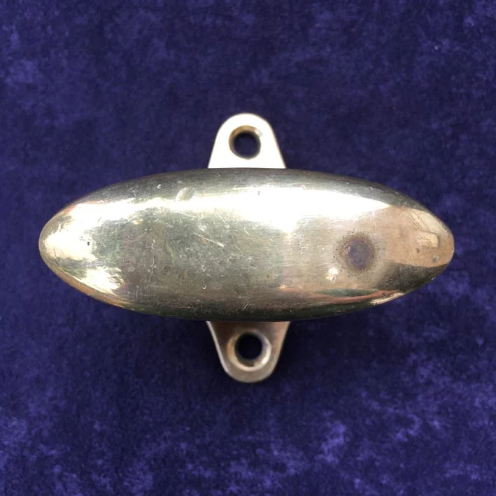 Fensterolive Nr. 154 Bauhaus gegossen Messing / vernickelt – Bild 2