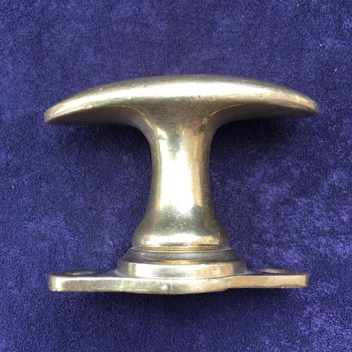 Fensterolive Nr. 154 Bauhaus gegossen Messing / vernickelt