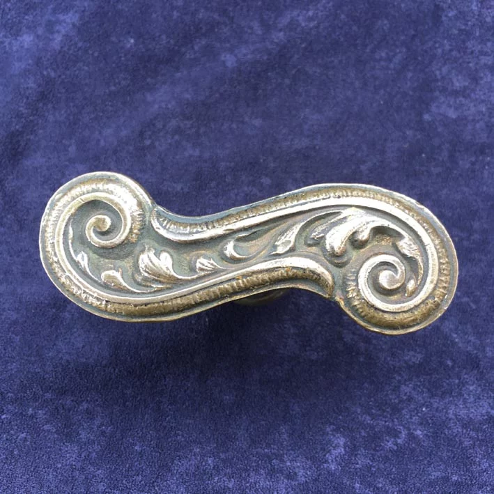 Fensterolive Nr. 156 Gründerzeit Messing mit Ornament – Bild 2