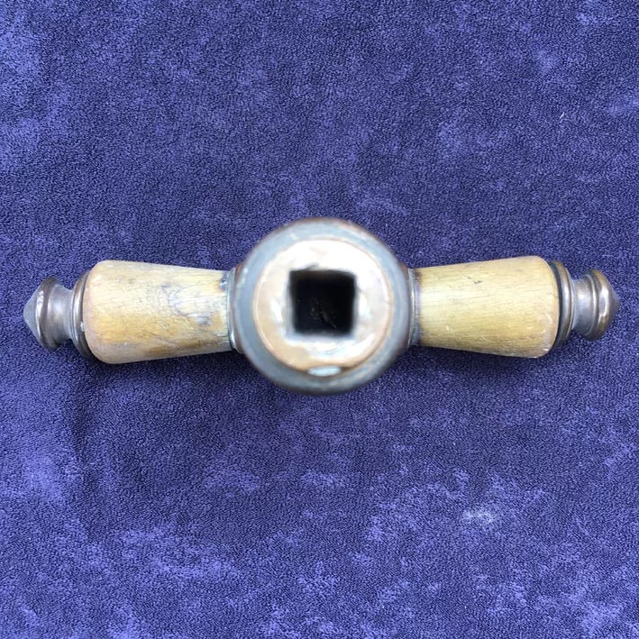 Fensterolive Nr. 157 Gründerzeit Messing vernickelt / Horn – Bild 4