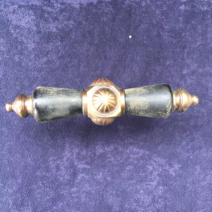 Fensterolive Nr. 187 Gründerzeit Neo Barock Messing/Horn – Bild 2