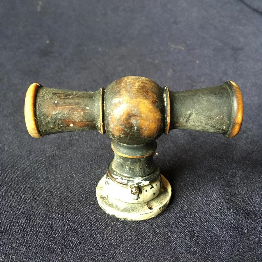 Fensterolive Nr. 260 Horn antik Hornolive