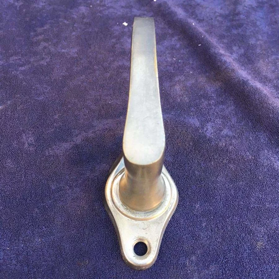 Fensterolive Nr. 257 Bauhaus vernickelt – Bild 4