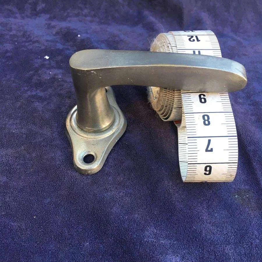 Fensterolive Nr. 257 Bauhaus vernickelt – Bild 6